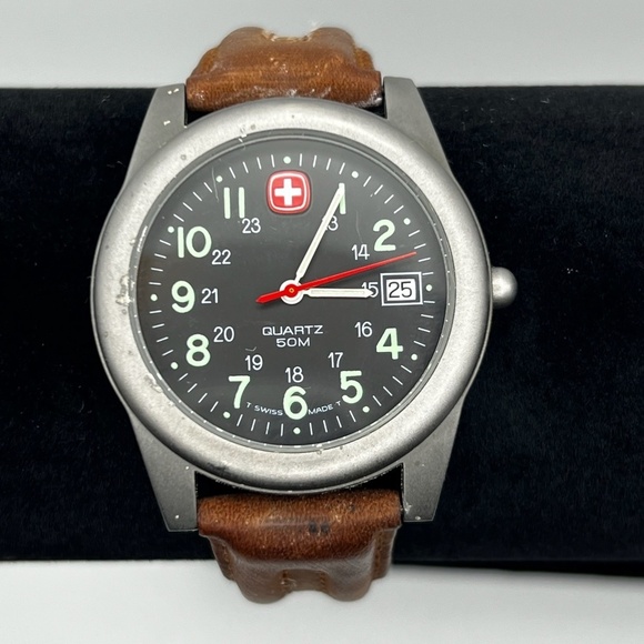 Vintage 1996 Wenger SAK Design Unlimited Marlboro Mens Watch Working - Picture 1 of 9